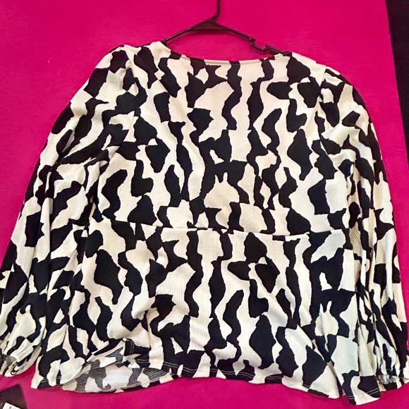 AVA& VIV black and white pattern with bow in front. NWT 1X - Picture 2 of 9